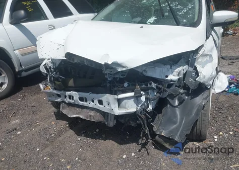 2015 Ford Focus Se z USA, uszkodzony, nr VIN 1FADP3F20FL260905